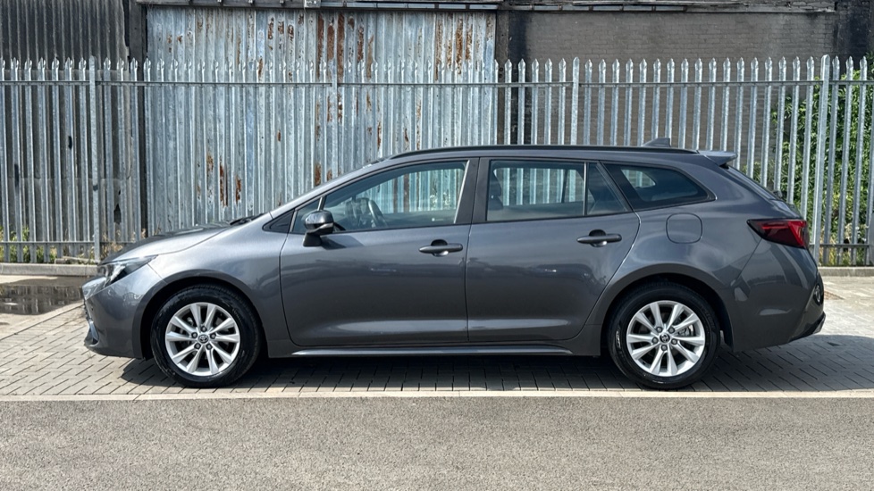 Toyota Corolla 1.8 Hybrid Icon 5dr CVT Hybrid Estate - Image 24