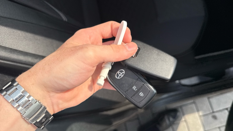 Toyota Corolla 1.8 Hybrid Icon 5dr CVT Hybrid Estate - Image 28