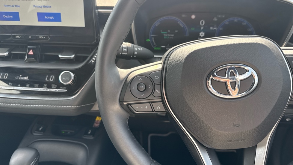 Toyota Corolla 1.8 Hybrid Icon 5dr CVT Hybrid Estate - Image 32
