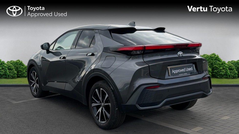 Toyota C-HR 1.8 Hybrid Design 5dr CVT Hybrid Hatchback - Image 4