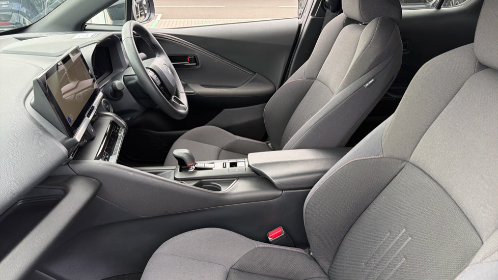 Toyota C-HR 1.8 Hybrid Design 5dr CVT Hybrid Hatchback - Image 5