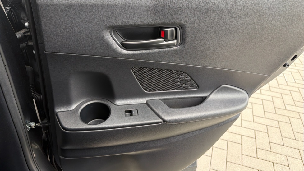 Toyota C-HR 1.8 Hybrid Design 5dr CVT Hybrid Hatchback - Image 10