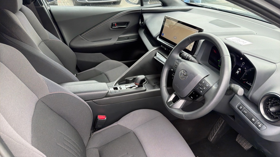 Toyota C-HR 1.8 Hybrid Design 5dr CVT Hybrid Hatchback - Image 12