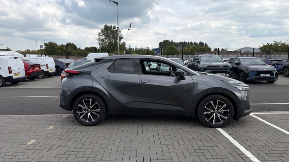 Toyota C-HR 1.8 Hybrid Design 5dr CVT Hybrid Hatchback - Image 23