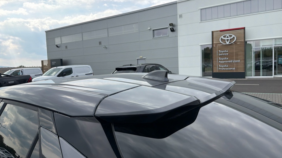 Toyota C-HR 1.8 Hybrid Design 5dr CVT Hybrid Hatchback - Image 48