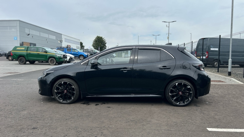 Toyota Corolla 2.0 VVT-i Hybrid GR Sport 5dr CVT Hybrid Hatchback - Image 24