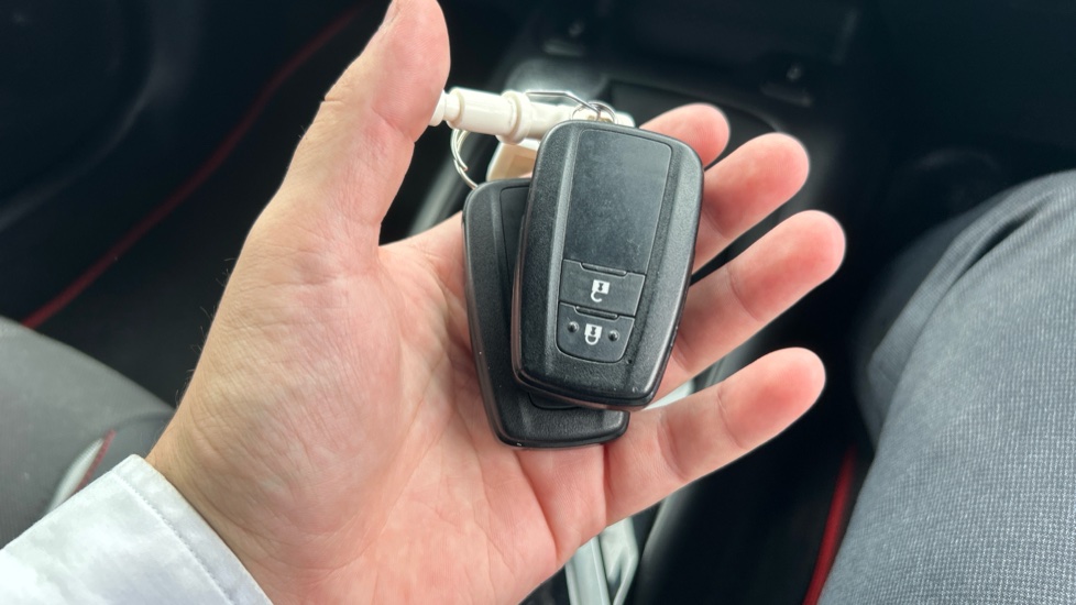 Toyota Corolla 2.0 VVT-i Hybrid GR Sport 5dr CVT Hybrid Hatchback - Image 28
