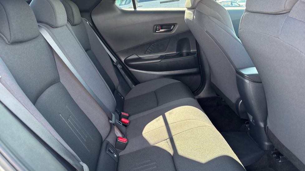Toyota C-HR 2.0 PHEV Design 5dr CVT Hatchback - Image 8