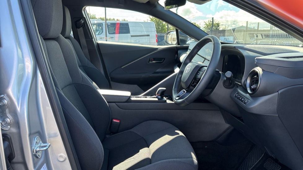 Toyota C-HR 2.0 PHEV Design 5dr CVT Hatchback - Image 12