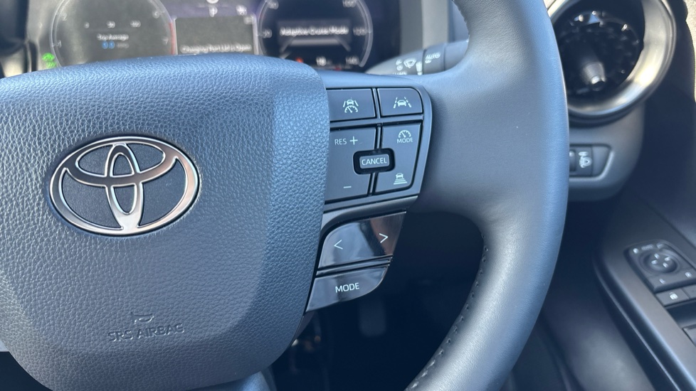 Toyota C-HR 2.0 PHEV Design 5dr CVT Hatchback - Image 32