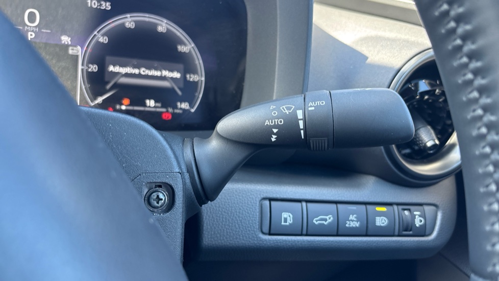 Toyota C-HR 2.0 PHEV Design 5dr CVT Hatchback - Image 38