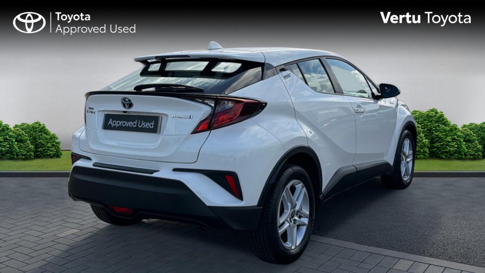 Toyota C-HR 1.8 Hybrid Icon 5dr CVT Hybrid Hatchback - Image 2
