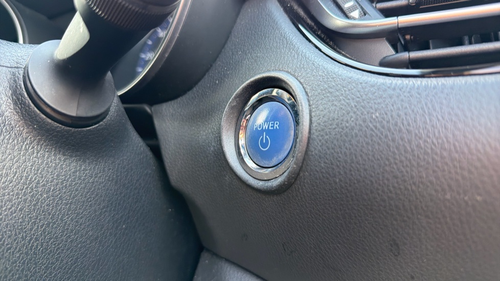 Toyota C-HR 1.8 Hybrid Icon 5dr CVT Hybrid Hatchback - Image 16