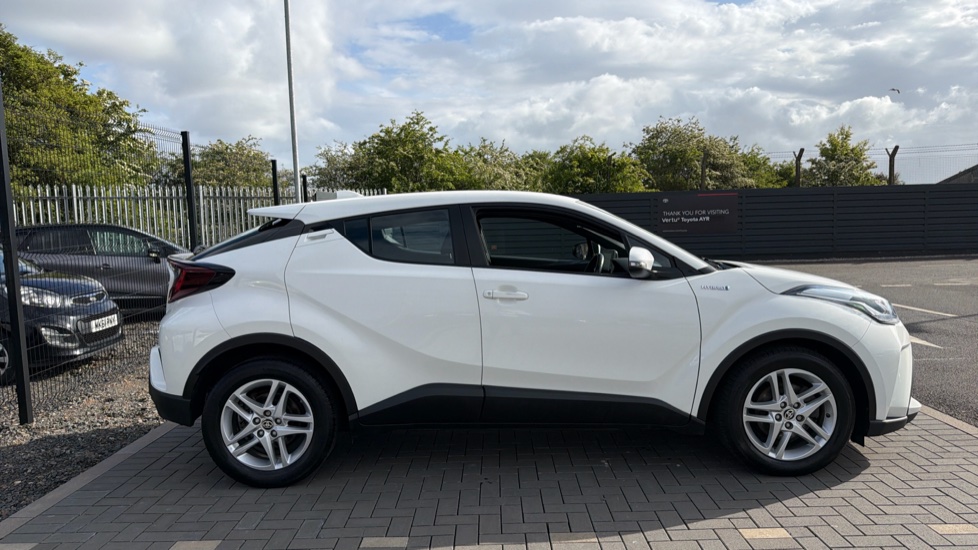 Toyota C-HR 1.8 Hybrid Icon 5dr CVT Hybrid Hatchback - Image 23