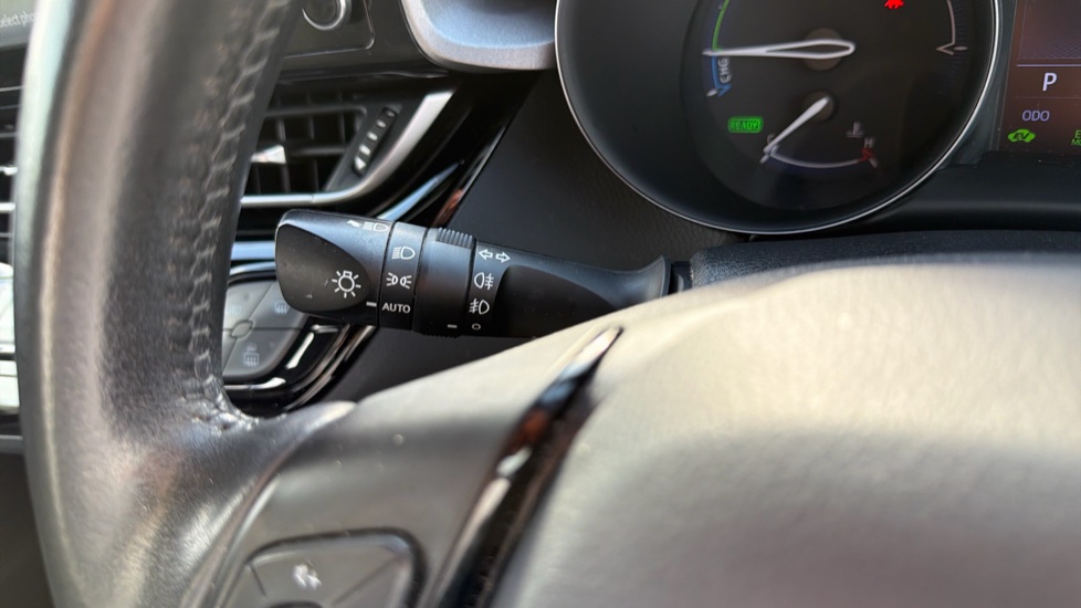 Toyota C-HR 1.8 Hybrid Icon 5dr CVT Hybrid Hatchback - Image 31