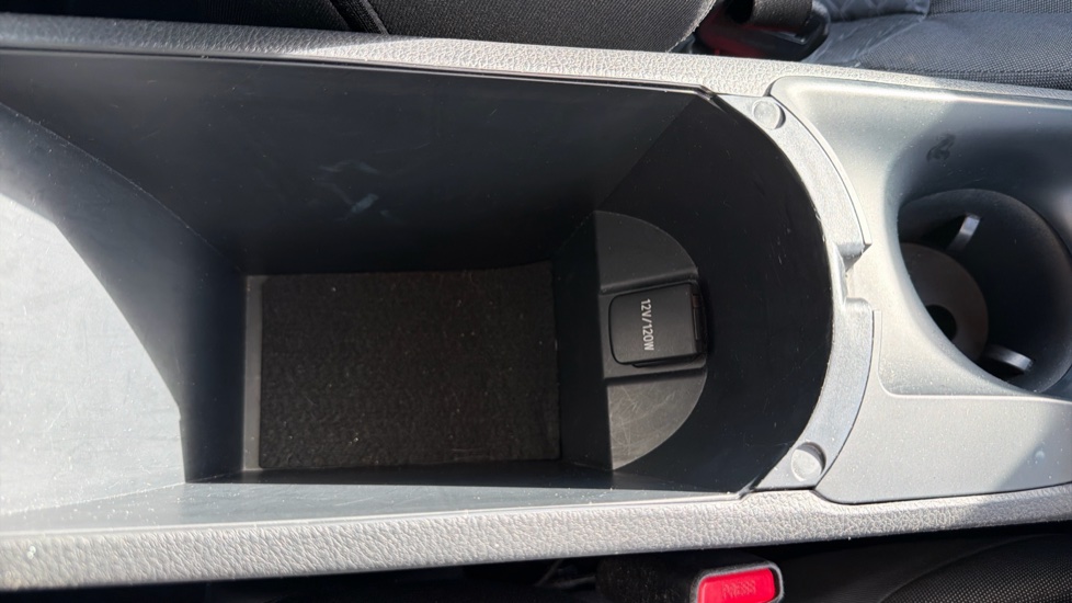 Toyota C-HR 1.8 Hybrid Icon 5dr CVT Hybrid Hatchback - Image 37