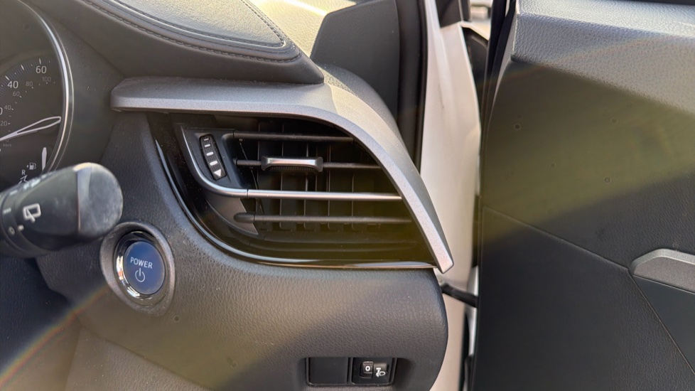 Toyota C-HR 1.8 Hybrid Icon 5dr CVT Hybrid Hatchback - Image 43