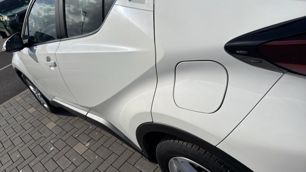 Toyota C-HR 1.8 Hybrid Icon 5dr CVT Hybrid Hatchback - Image 55