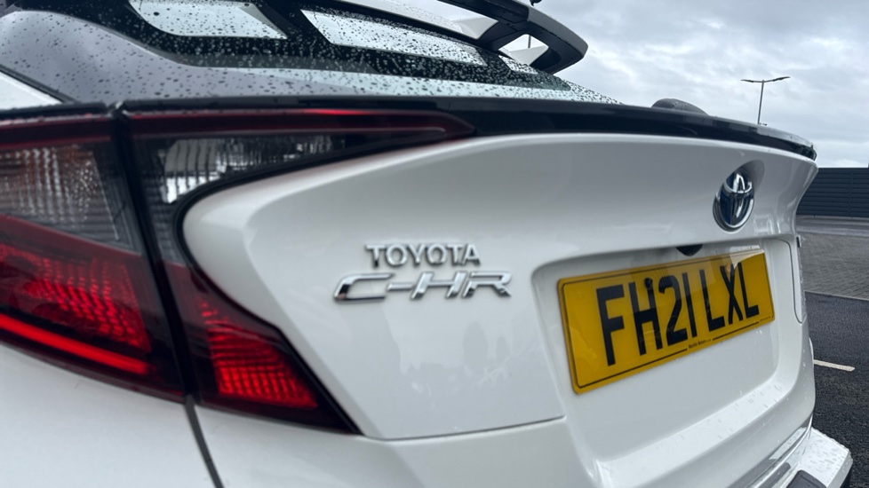 Toyota C-HR 1.8 Hybrid Icon 5dr CVT Hybrid Hatchback - Image 65