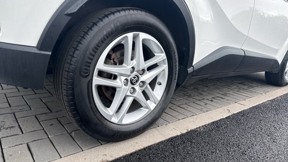 Toyota C-HR 1.8 Hybrid Icon 5dr CVT Hybrid Hatchback - Image 71