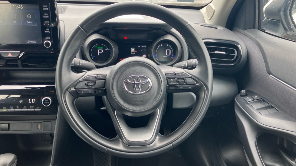 Toyota Yaris Cross 1.5 Hybrid Icon 5dr CVT Hybrid Estate - Image 10