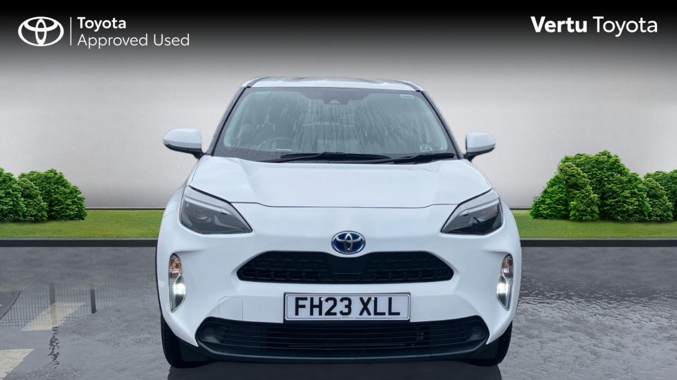 Toyota Yaris Cross 1.5 Hybrid Icon 5dr CVT Hybrid Estate - Image 22