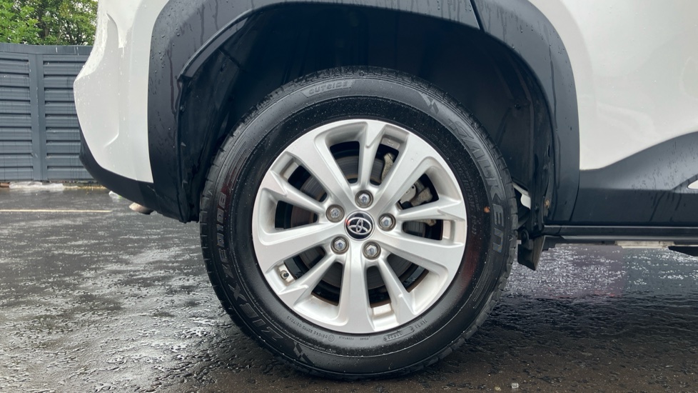 Toyota Yaris Cross 1.5 Hybrid Icon 5dr CVT Hybrid Estate - Image 25