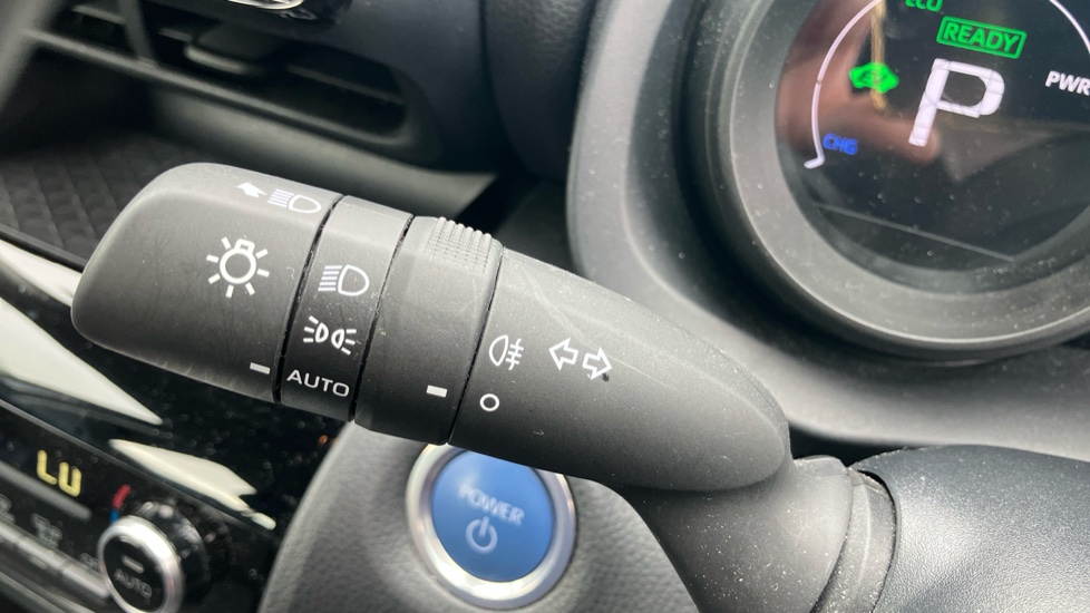 Toyota Yaris Cross 1.5 Hybrid Icon 5dr CVT Hybrid Estate - Image 38