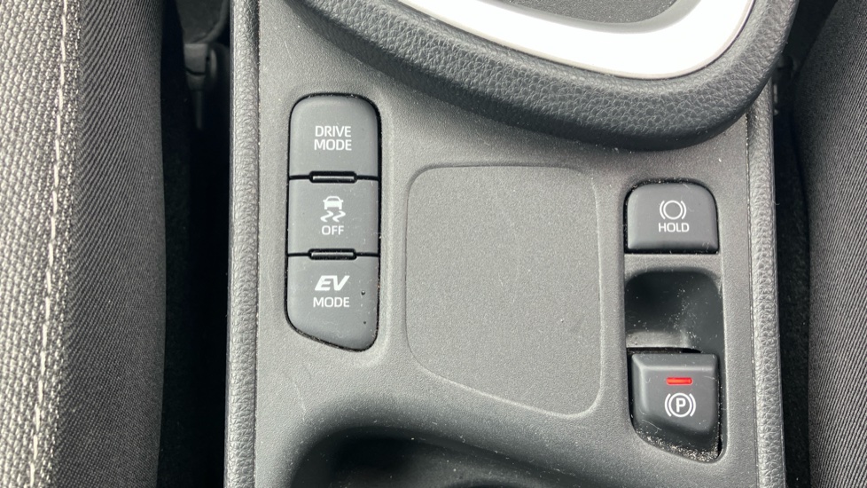 Toyota Yaris Cross 1.5 Hybrid Icon 5dr CVT Hybrid Estate - Image 42