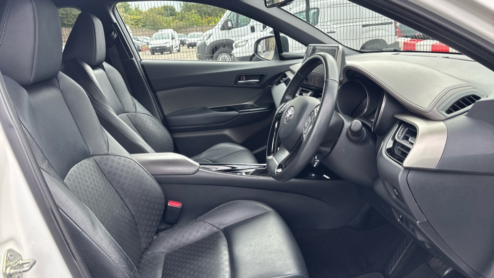 Toyota C-HR 1.8 Hybrid Excel 5dr CVT Hybrid Hatchback - Image 12