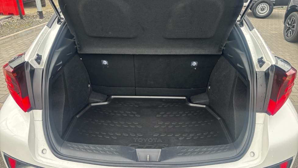 Toyota C-HR 1.8 Hybrid Excel 5dr CVT Hybrid Hatchback - Image 13