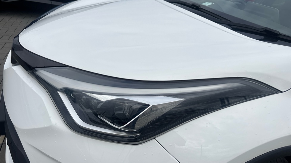 Toyota C-HR 1.8 Hybrid Excel 5dr CVT Hybrid Hatchback - Image 20