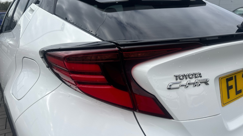 Toyota C-HR 1.8 Hybrid Excel 5dr CVT Hybrid Hatchback - Image 21