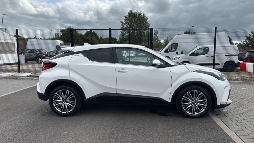 Toyota C-HR 1.8 Hybrid Excel 5dr CVT Hybrid Hatchback - Image 23