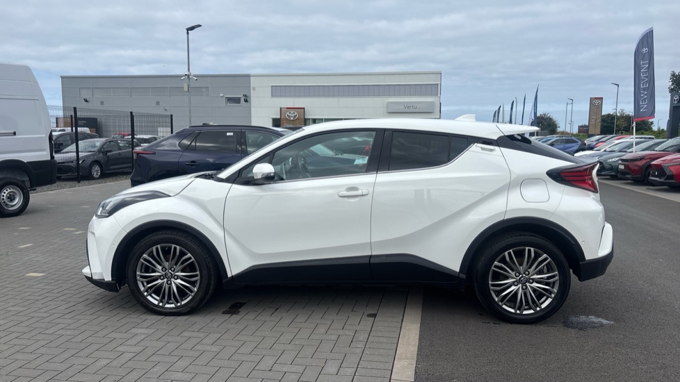 Toyota C-HR 1.8 Hybrid Excel 5dr CVT Hybrid Hatchback - Image 24