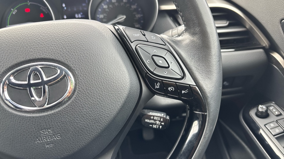 Toyota C-HR 1.8 Hybrid Excel 5dr CVT Hybrid Hatchback - Image 32
