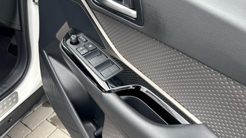 Toyota C-HR 1.8 Hybrid Excel 5dr CVT Hybrid Hatchback - Image 33