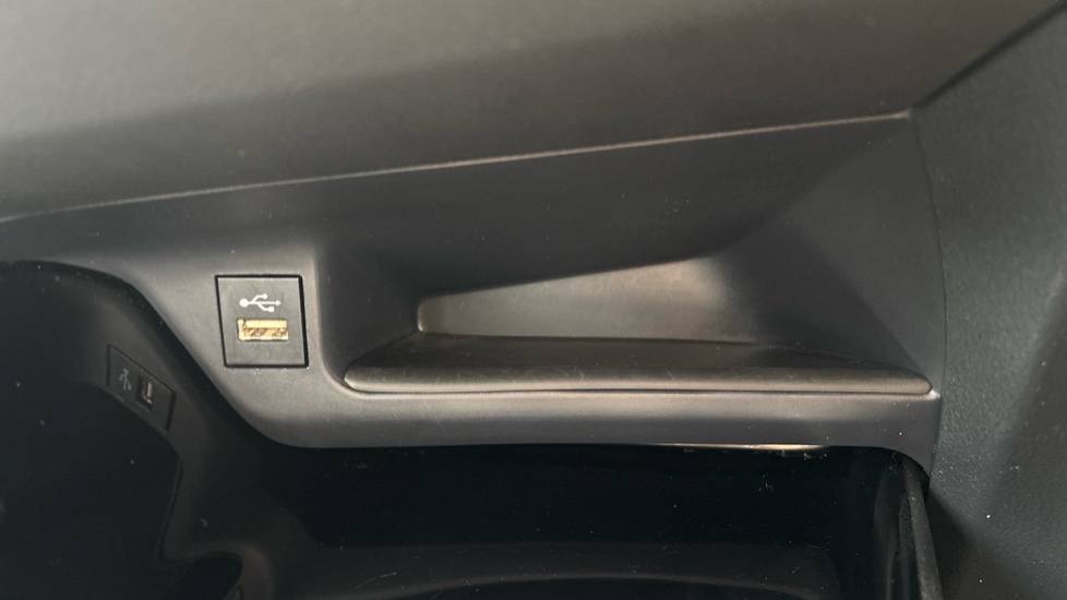 Toyota C-HR 1.8 Hybrid Excel 5dr CVT Hybrid Hatchback - Image 43
