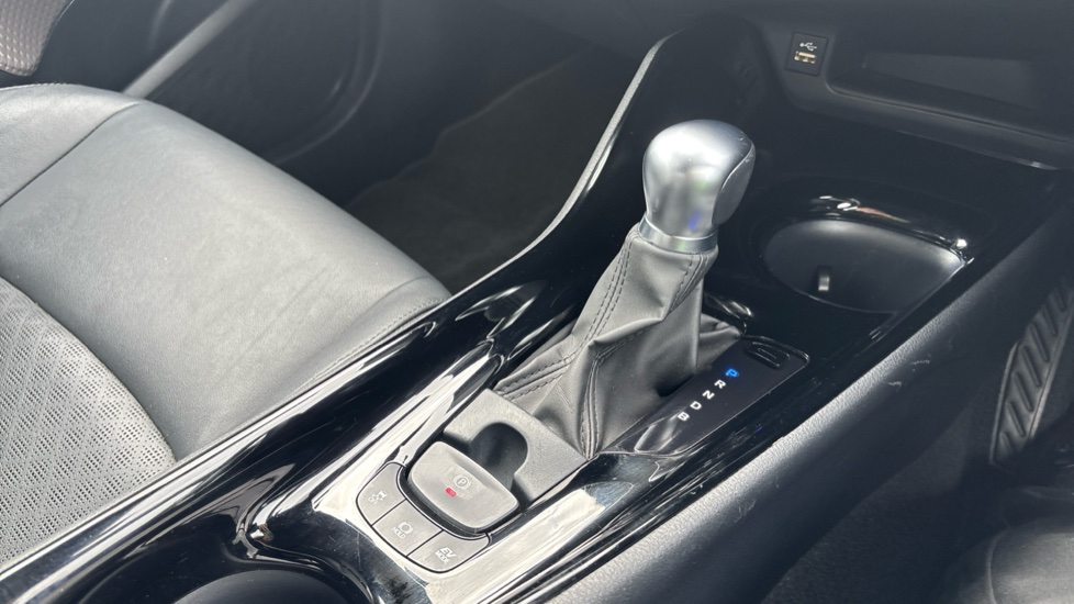 Toyota C-HR 1.8 Hybrid Excel 5dr CVT Hybrid Hatchback - Image 44
