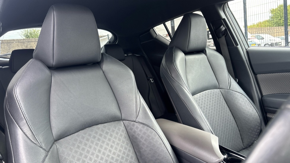 Toyota C-HR 1.8 Hybrid Excel 5dr CVT Hybrid Hatchback - Image 51
