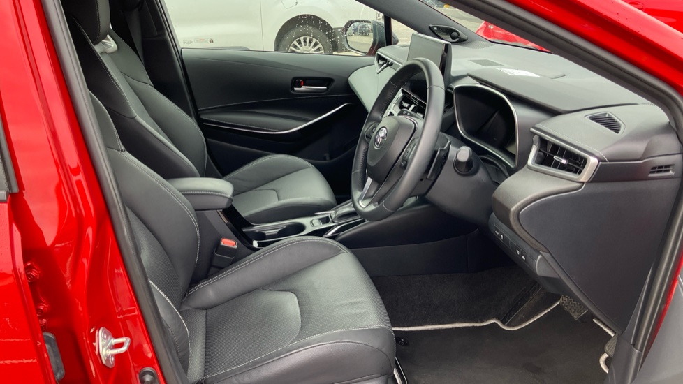 Toyota Corolla 2.0 Hybrid 178 Excel 5dr CVT Hybrid Estate - Image 12