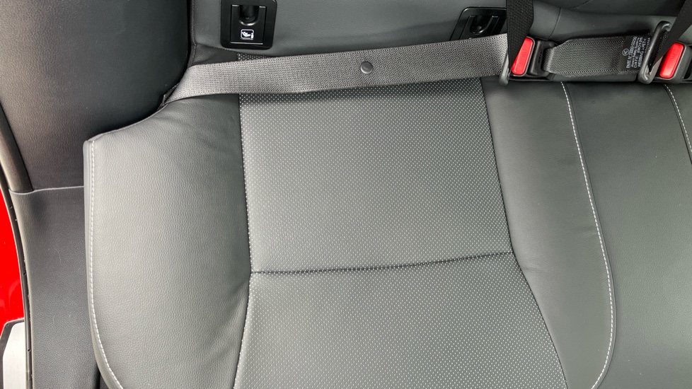 Toyota Corolla 2.0 Hybrid 178 Excel 5dr CVT Hybrid Estate - Image 17