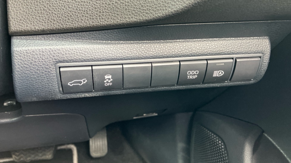 Toyota Corolla 2.0 Hybrid 178 Excel 5dr CVT Hybrid Estate - Image 29