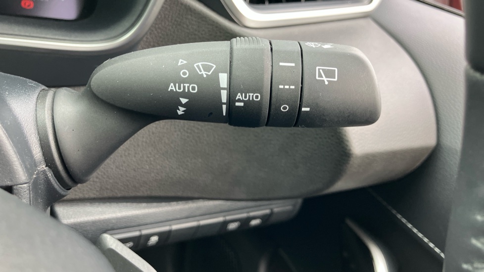 Toyota Corolla 2.0 Hybrid 178 Excel 5dr CVT Hybrid Estate - Image 32