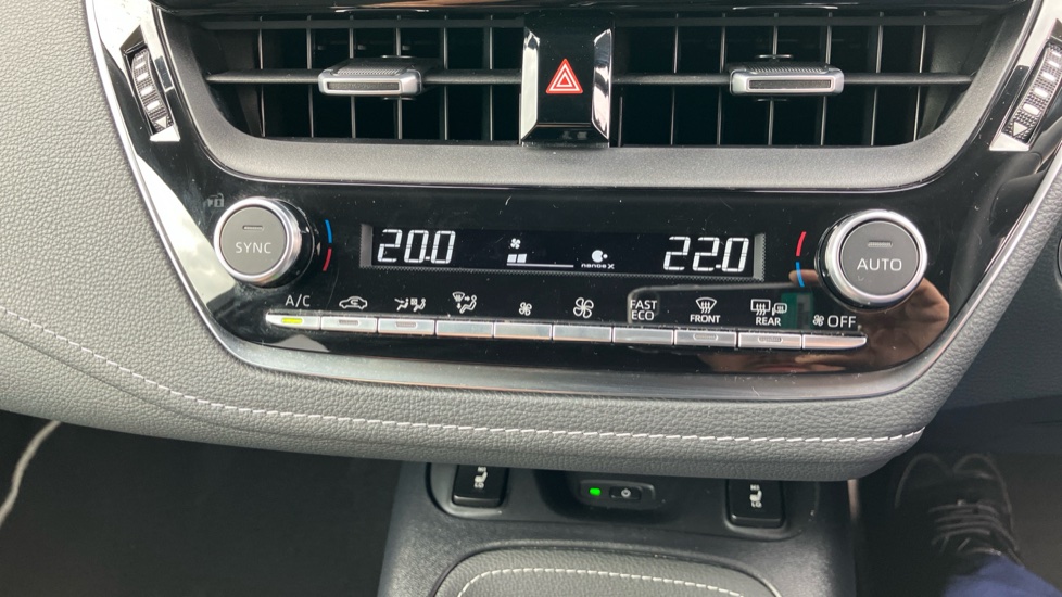 Toyota Corolla 2.0 Hybrid 178 Excel 5dr CVT Hybrid Estate - Image 39