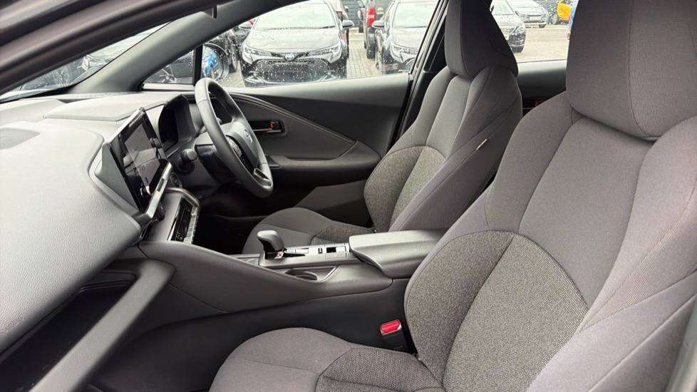 Toyota C-HR 1.8 Hybrid Icon 5dr CVT Hybrid Hatchback - Image 5