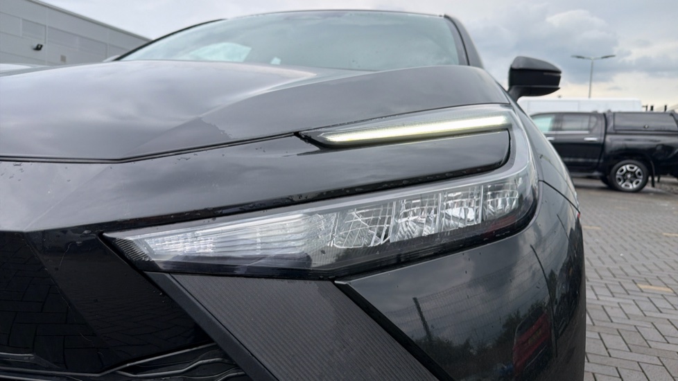 Toyota C-HR 1.8 Hybrid Icon 5dr CVT Hybrid Hatchback - Image 20
