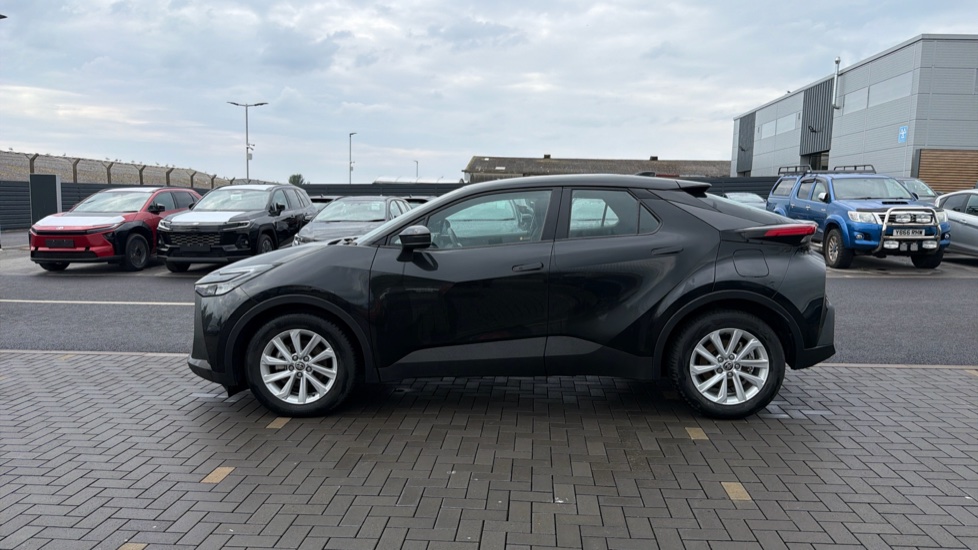 Toyota C-HR 1.8 Hybrid Icon 5dr CVT Hybrid Hatchback - Image 24