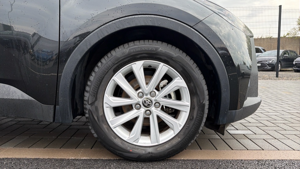 Toyota C-HR 1.8 Hybrid Icon 5dr CVT Hybrid Hatchback - Image 25
