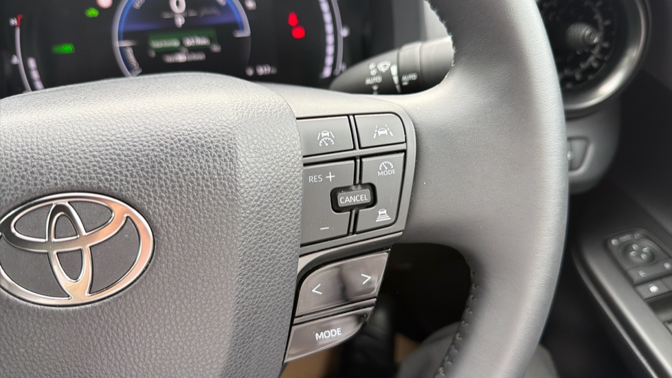Toyota C-HR 1.8 Hybrid Icon 5dr CVT Hybrid Hatchback - Image 29
